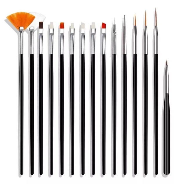Set de 15 pinceaux multifonctions